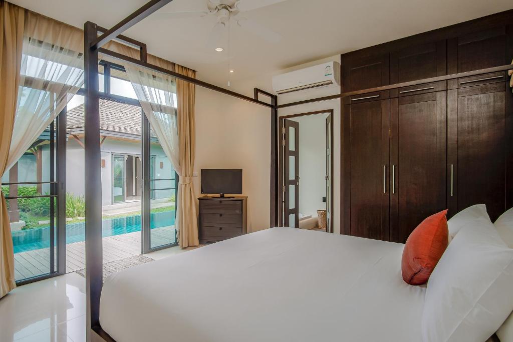 Three Bedroom Onyx Villa Nai Harn photo 4