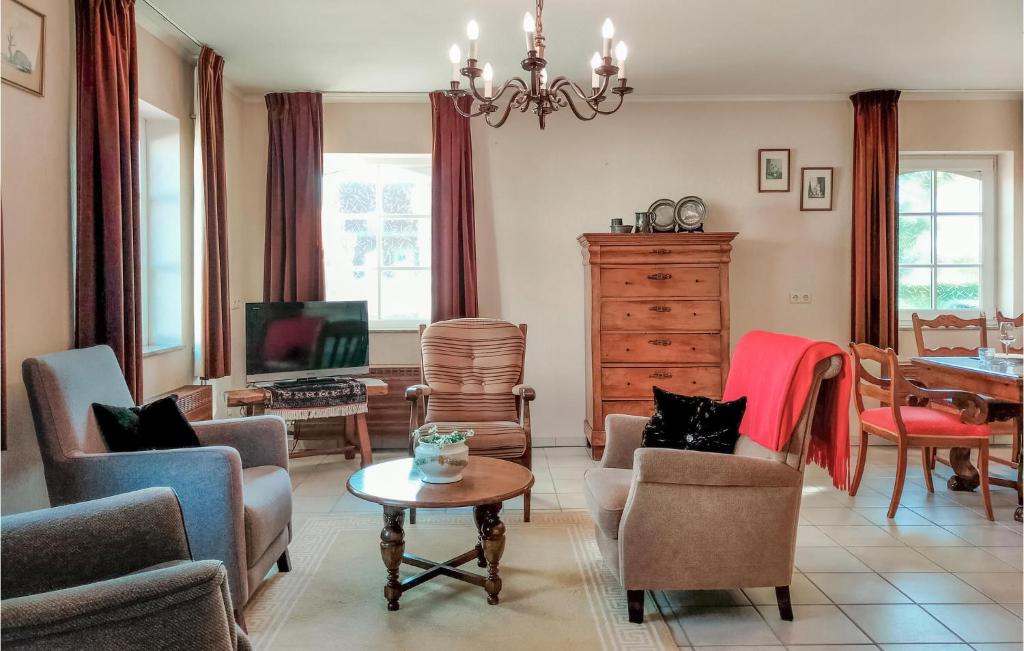 Stunning Home In Ijzendijke With 2 Bedrooms And Wifi photo 2