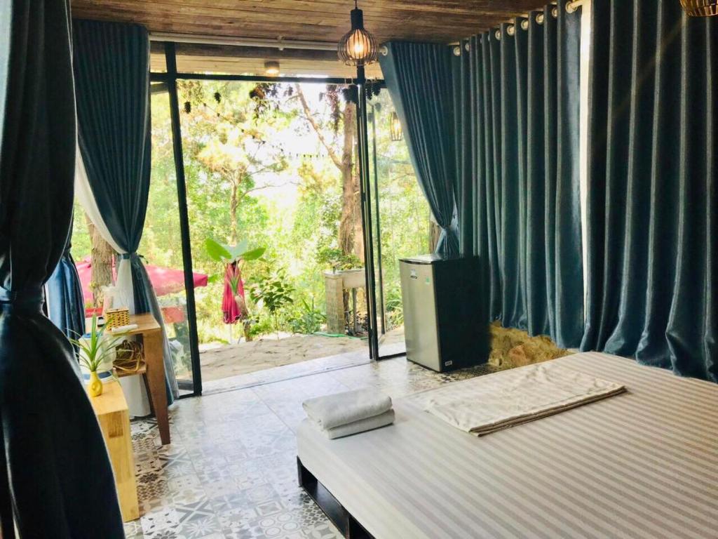 The Moonlight Villa - Venue Travel