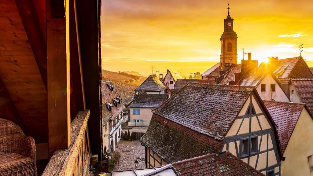 Remparts de Riquewihr - La Cigogne Blanche photo 2