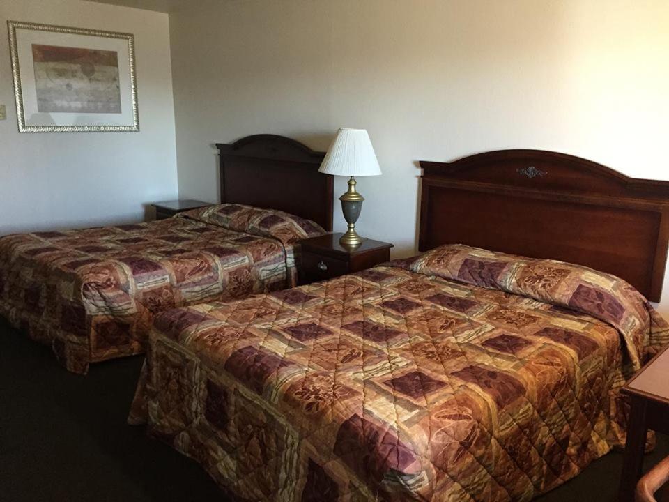 Summer Wind Budget Motel image