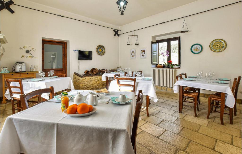 Stunning Home In Caltagirone With Outdoor Swimming Pool, Wifi And 9 Bedrooms photo 2