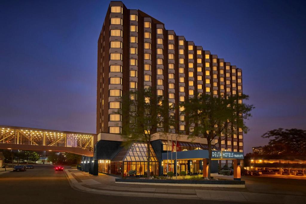 Delta Hotels by Marriott Toronto Mississauga photo 2