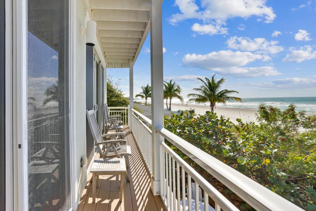 Beach Front 2 Bedroom B image