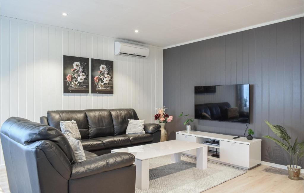 Nice Apartment In rdalstangen With Wifi And 2 Bedrooms photo 1