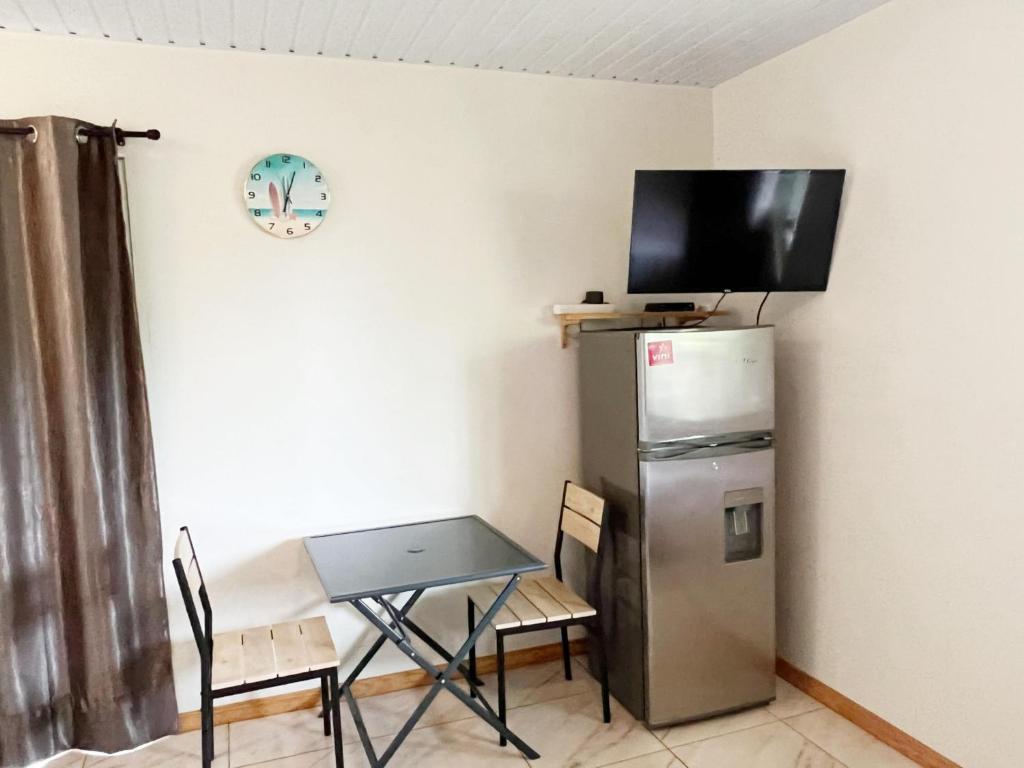 TAHITI - Fare Matavai Piti photo 3