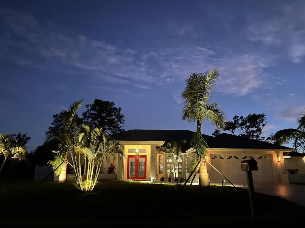 SunCoast Luxury Estates-New, Spacious, Sunny, Pool, Private photo 4