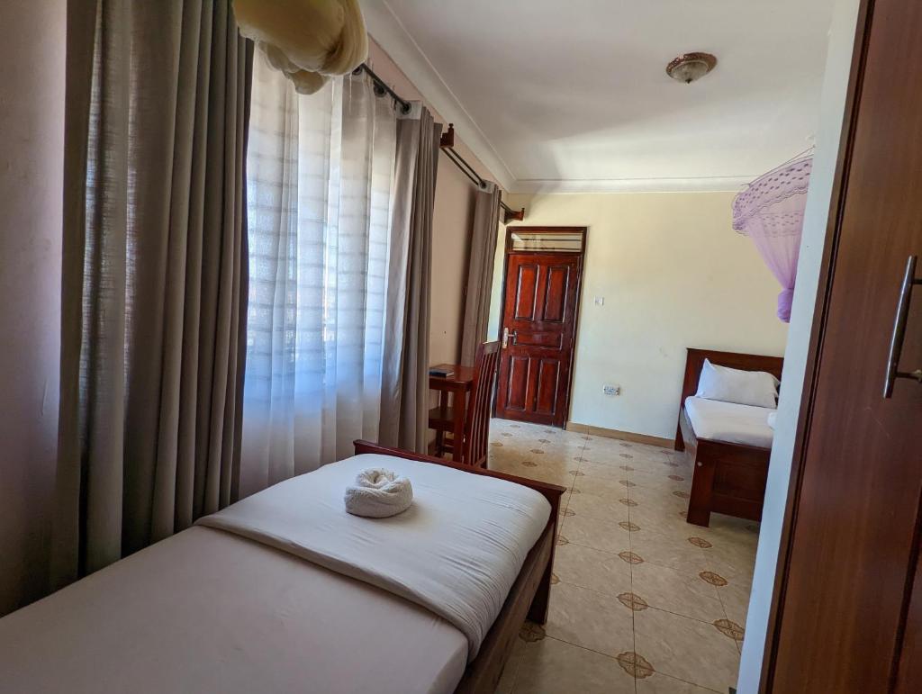 Kasenene Legacy Hotel