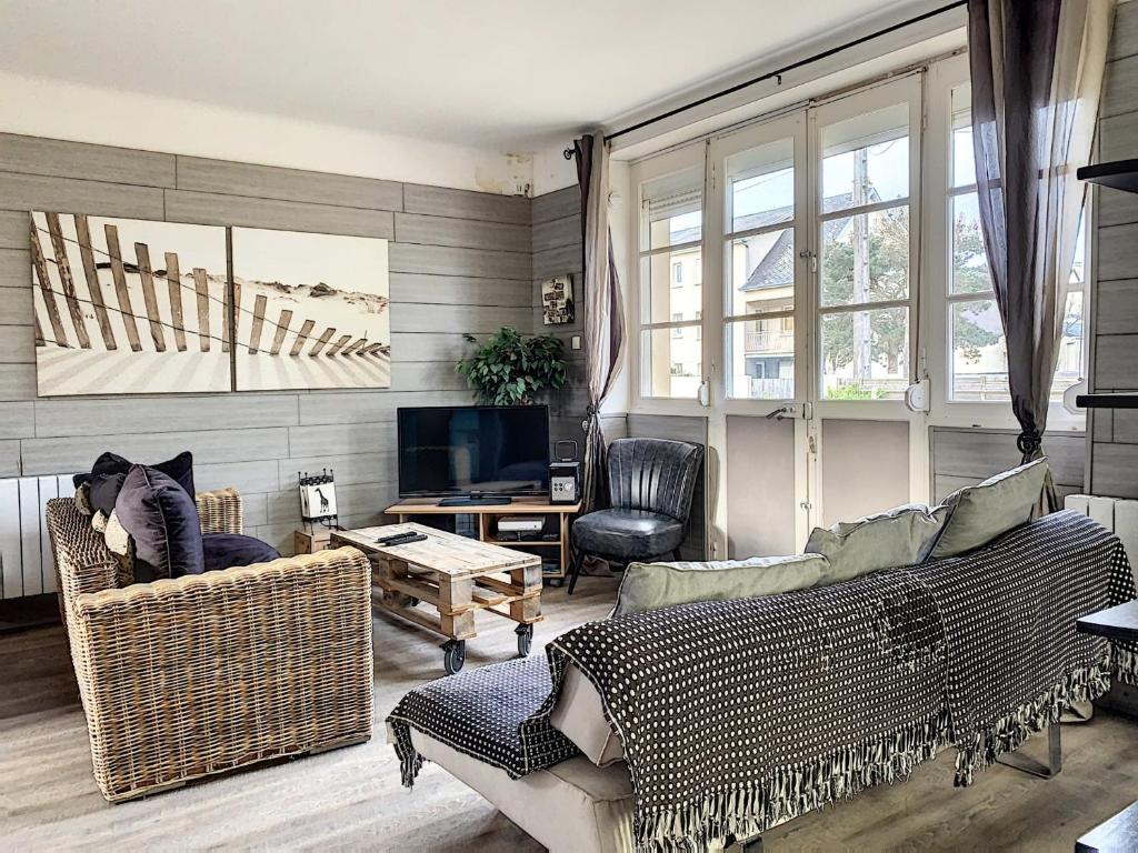 Maison Jullouville, 5 pièces, 9 personnes - FR-1-361-15 photo 1