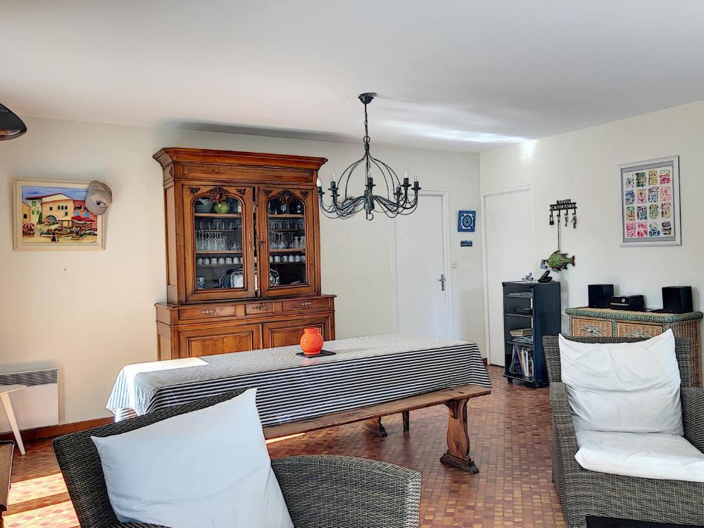 Maison Jullouville, 5 pièces, 7 personnes - FR-1-361-46 photo 4