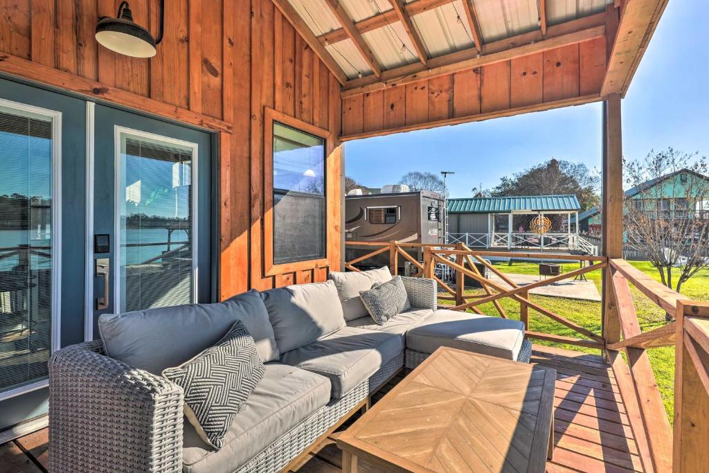 Cozy, New-Build Cabin Steps to Lake Conroe! photo 1