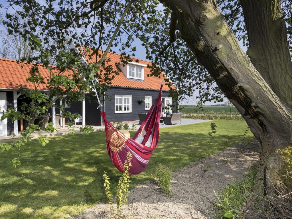 Rustic Holiday Home In Wissenkerke With Garden photo 1