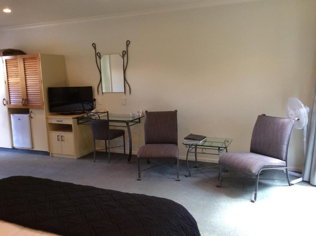 Chancellor Motor Lodge & Conference Centre - Tap to explore photos