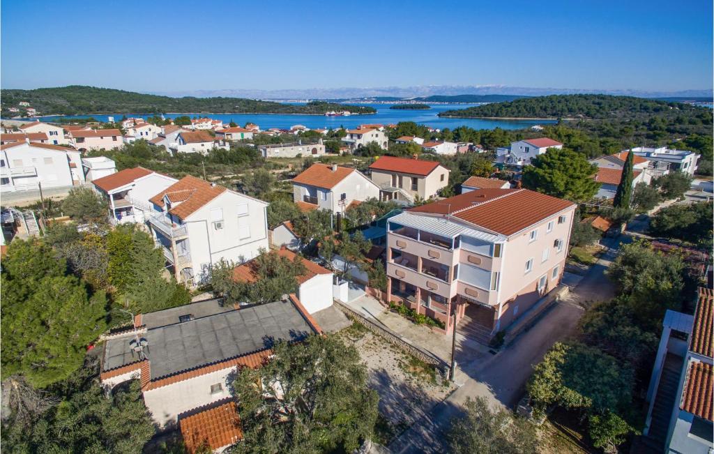 Awesome Apartment In Zdrelac With Wifi And 1 Bedrooms photo 1