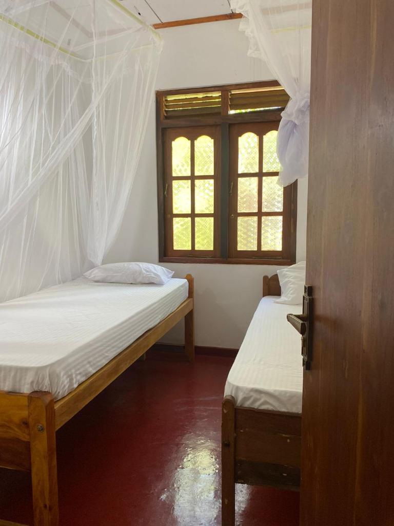 Guruge villa photo 4