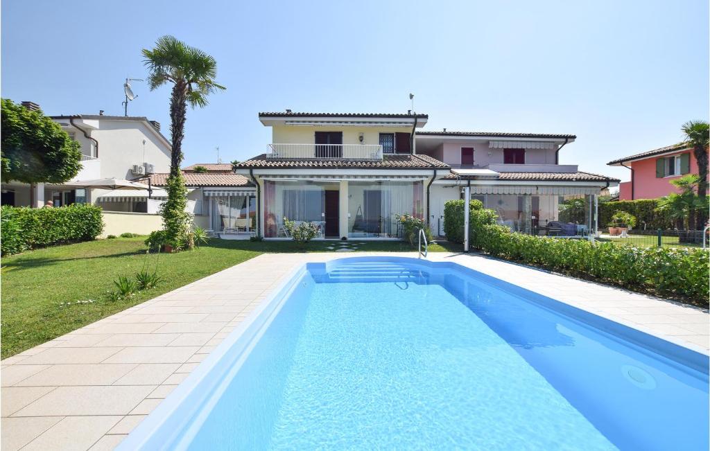 Beautiful Home In Lazise With 3 Bedrooms, Wifi And Outdoor Swimming Pool