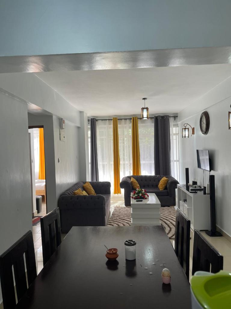 Zoe Homes Greypoint 1br and 2br Apartment 101 photo 3
