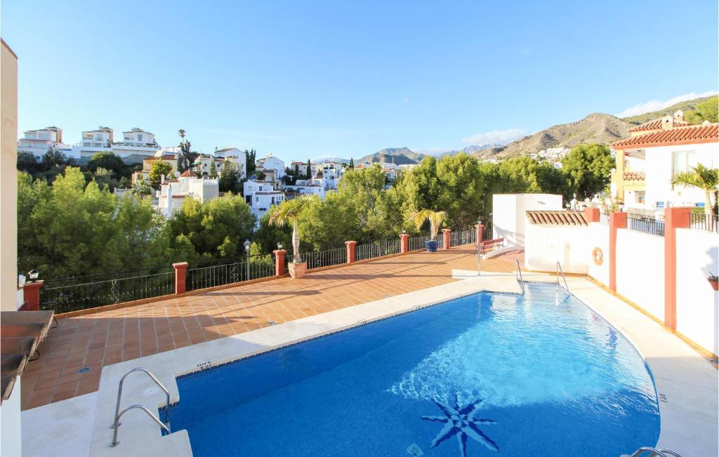 Beautiful Apartment In Nerja With 3 Bedrooms, Wifi And Outdoor Swimming Pool photo 3
