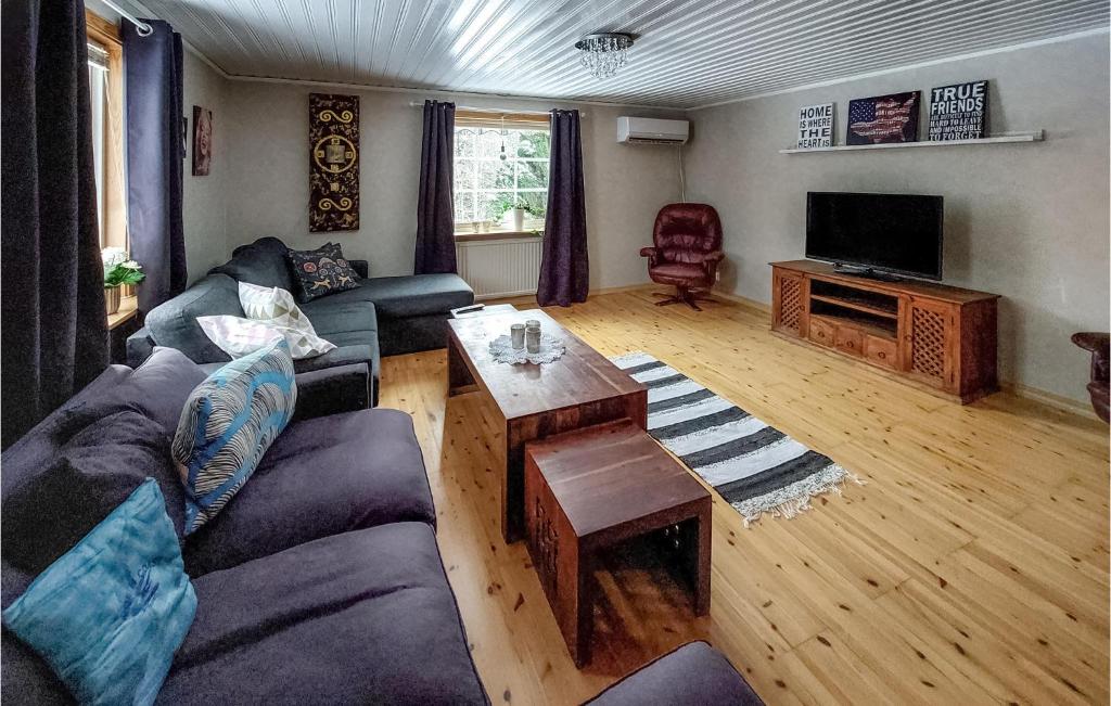 Amazing Home In Lnsboda With Wifi And 3 Bedrooms photo 2