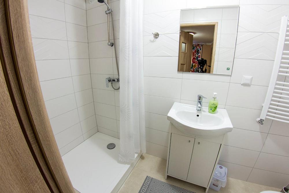 noclegi pokoje gościnne kwatery pracownicze Dobranocka photo 2