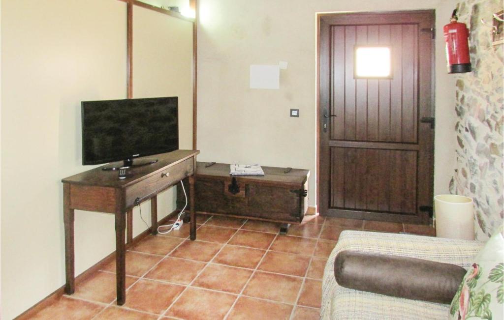 Awesome Home In Aldeanue, De La Sierra With 1 Bedrooms And Internet photo 3