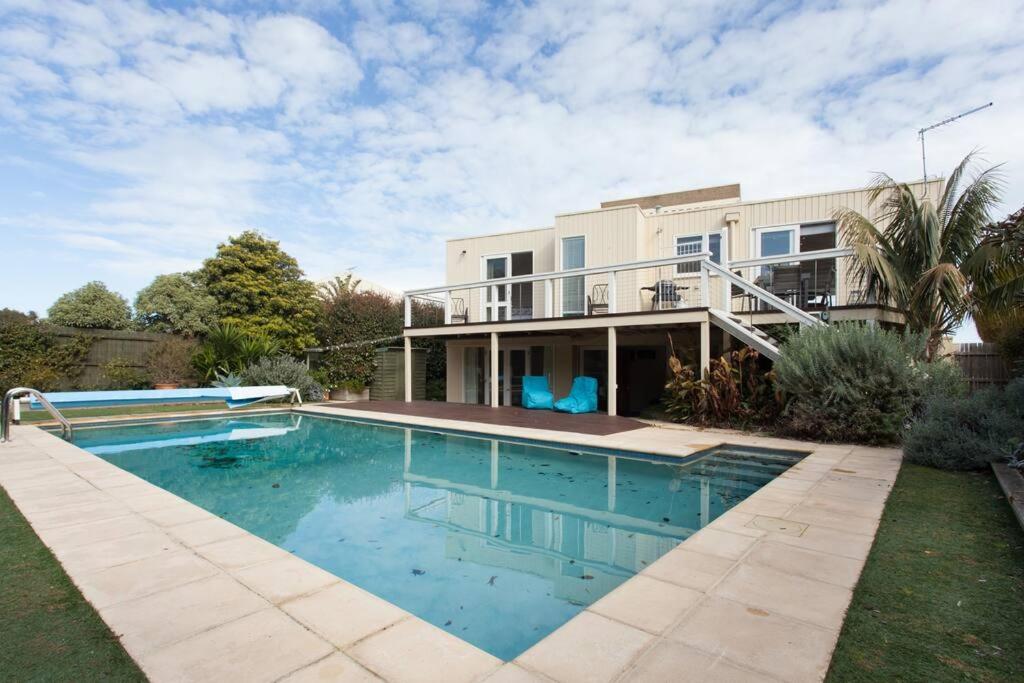 Varuna modern beach house Mount Martha photo 3