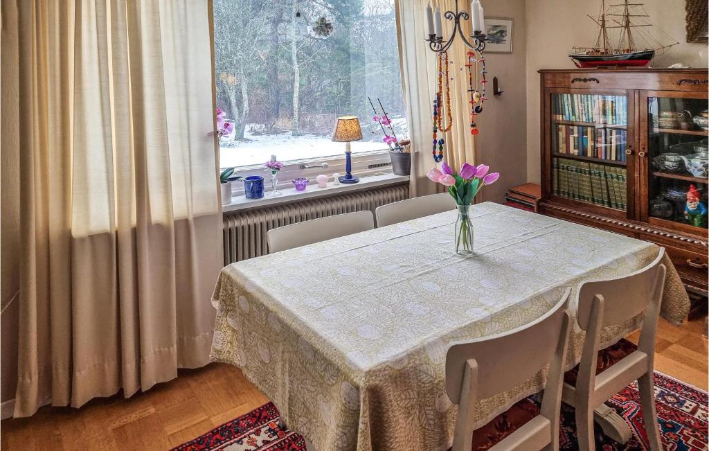 Amazing Home In Kyrkesund With 3 Bedrooms photo 4