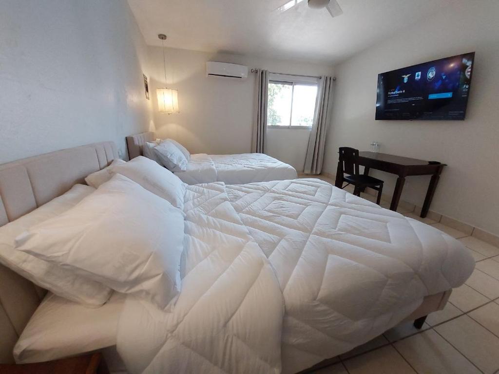 Point City Hotel photo 4