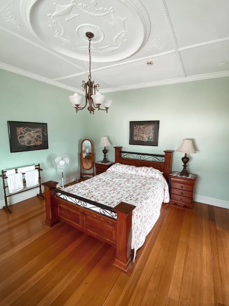 Stella's Dromana Hotel photo 3