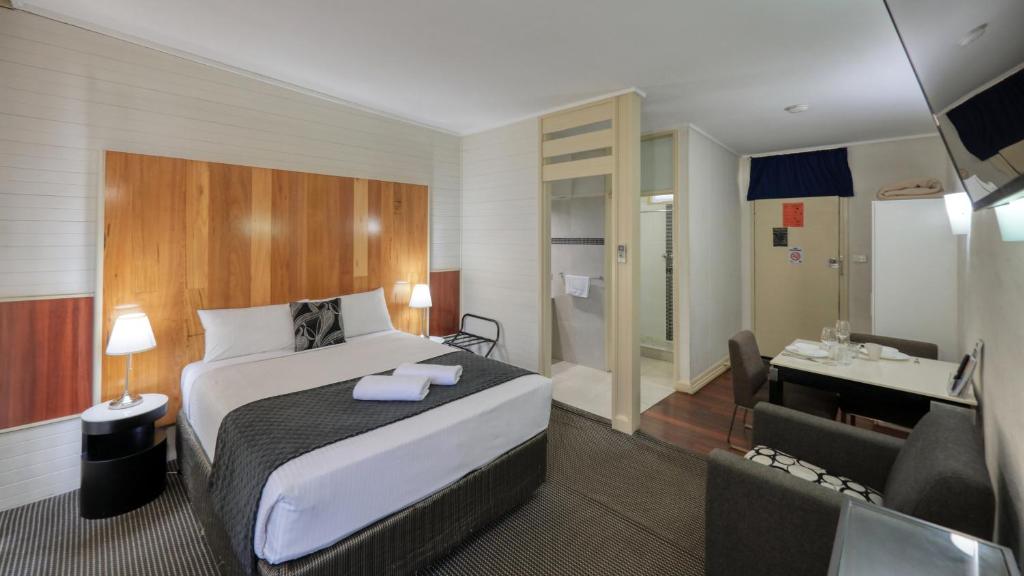 Rose City Motor Inn photo 3