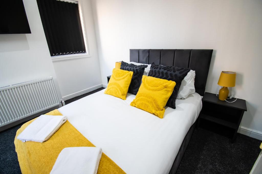 Winter Garden Suites by Sasco Apartments - Tap to explore photos