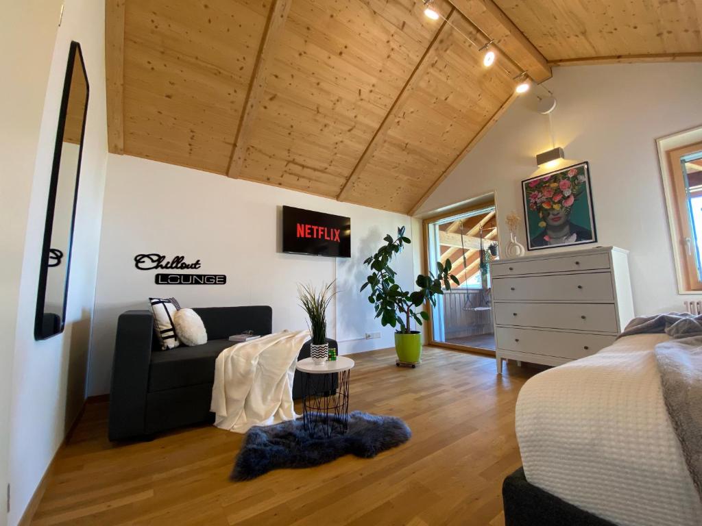 Swiss Alps View Apartment - contactless self check-in photo 4
