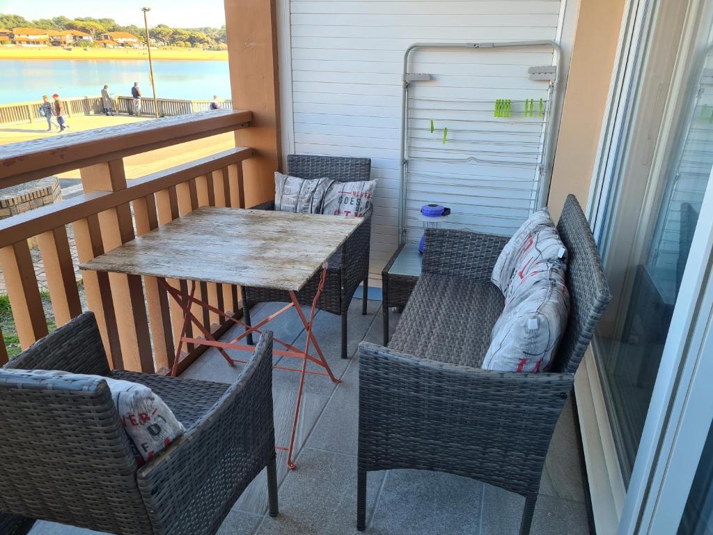 Appartement avec vue sur le lac photo 1