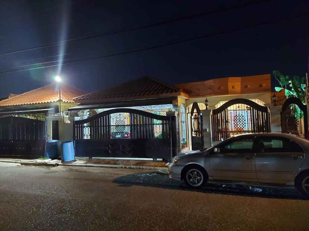 Hermosa casa urbanización Jardines del Norte photo 4