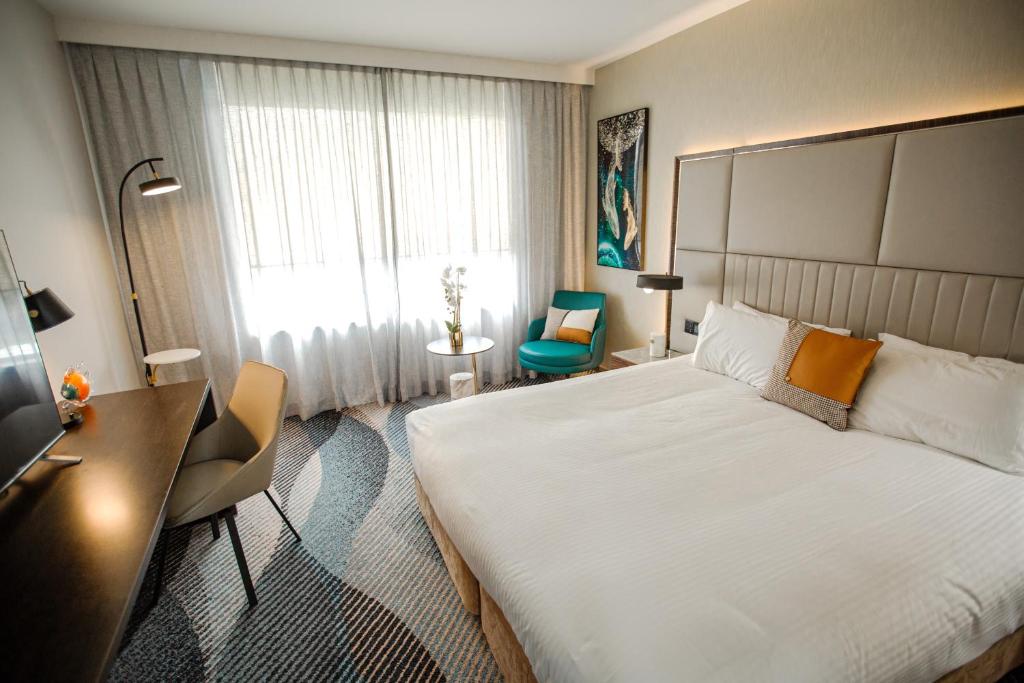 Royal Pacific Hotel photo 1