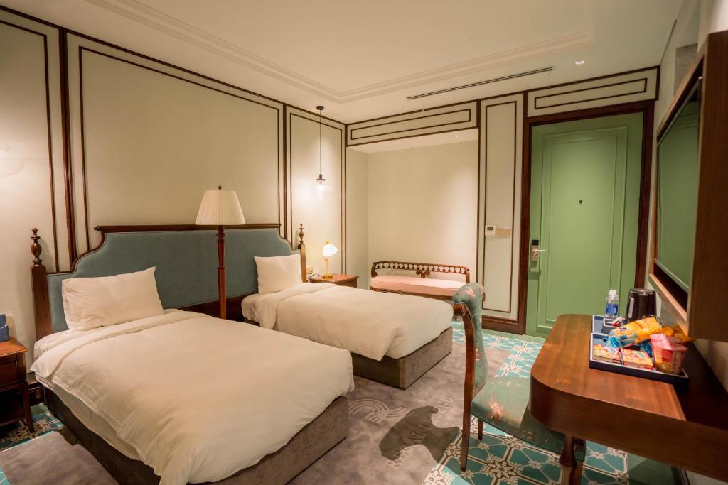 Regal Collection House