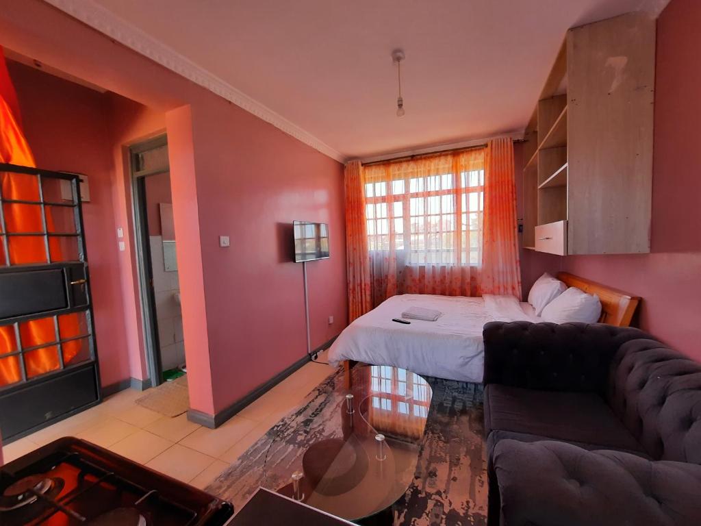 Pine Residency w Secure Parking, Wifi, Netflix & Rooftop Views photo 1