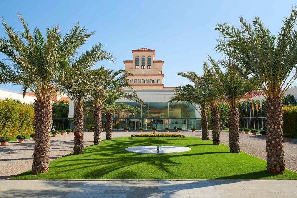Le Meridien Ra Beach Hotel and Spa photo 1