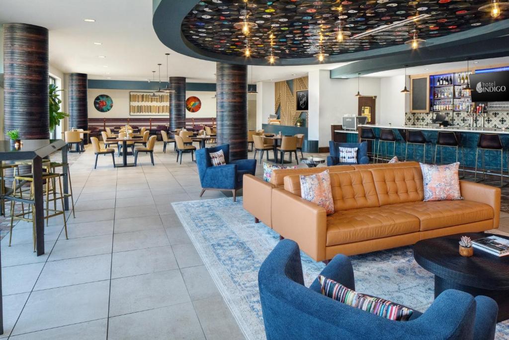 Hotel Indigo Austin Downtown, an IHG Hotel photo 4
