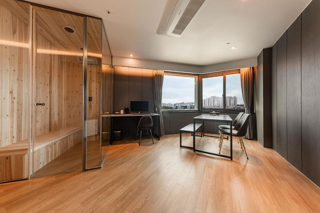 Brown Dot Hotel Seosan photo 1