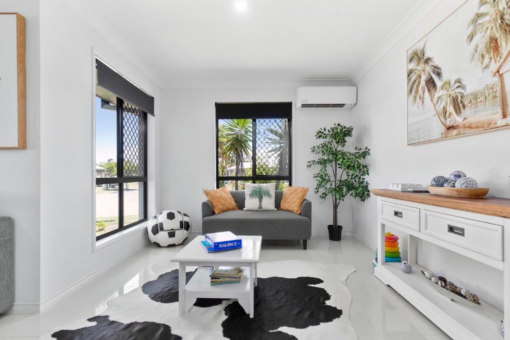 Yardarm - Luxurious Holiday Home photo 4