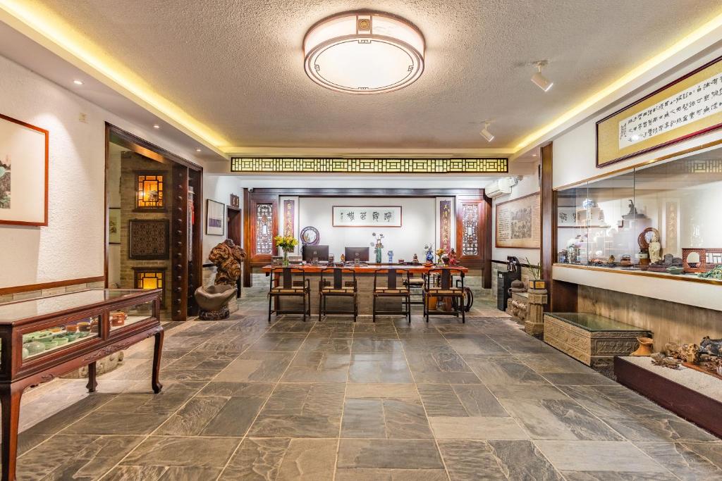 Aroma Tea House Former Jing Guan Ming Lou Museum Hotel photo 3