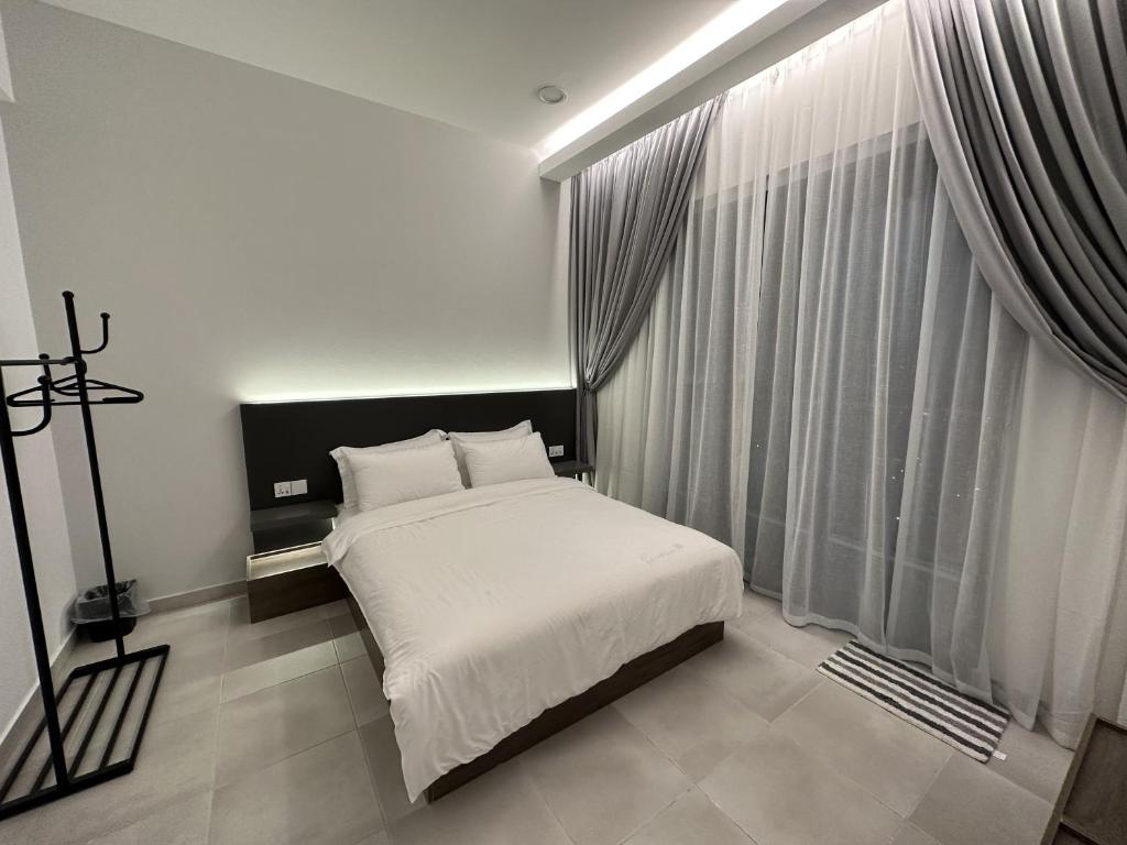 Sandakan SeaView-Suite Top Floor photo 3