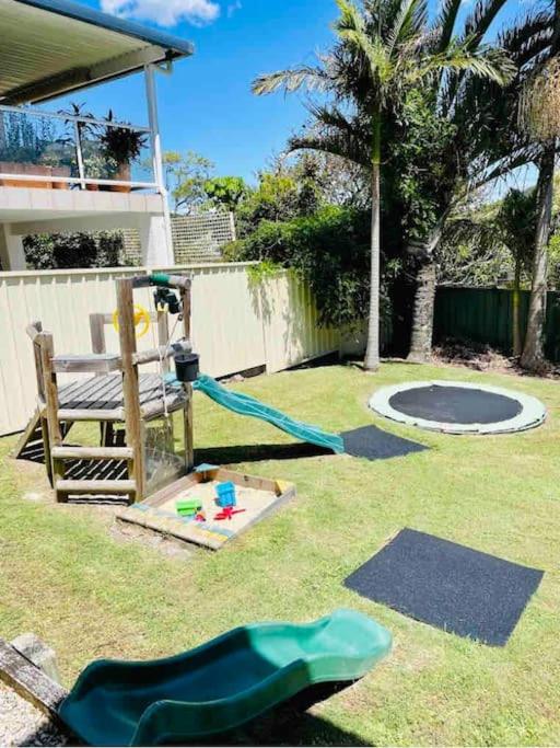 The Wreck Room Holiday House close to the Beach with Ample Boat Parking photo 3