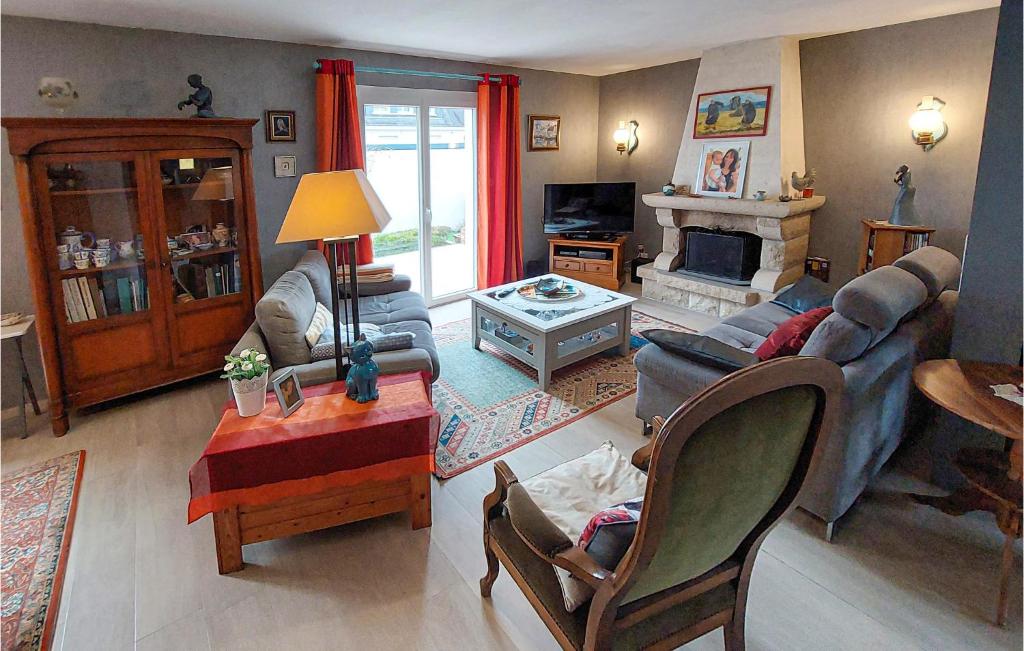 Stunning Home In Hennebont With Wifi And 4 Bedrooms photo 3