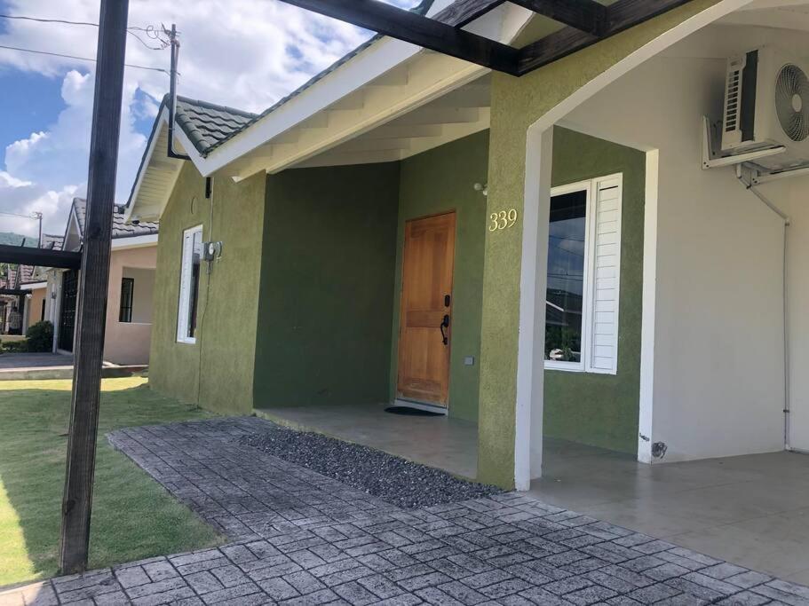 Hidden Escape,pool,gated,gym,air-conditioned, photo 2