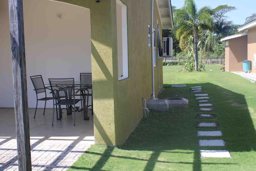 Hidden Escape,pool,gated,gym,air-conditioned, photo 3
