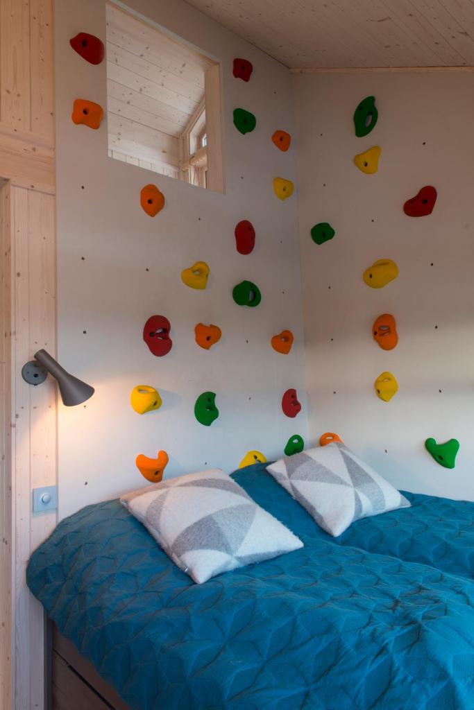 Sørbølhytta - cabin in Flå with design interior and climbing wall for the kids photo 3