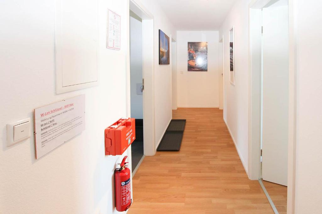 Spacious Apartment with Balcony & WiFi photo 3