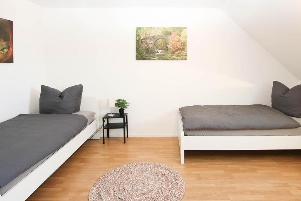 Spacious Apartment with Balcony & WiFi photo 1
